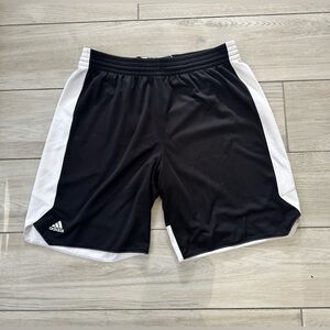 Men’s ADIDAS Basketball Shorts. XL
